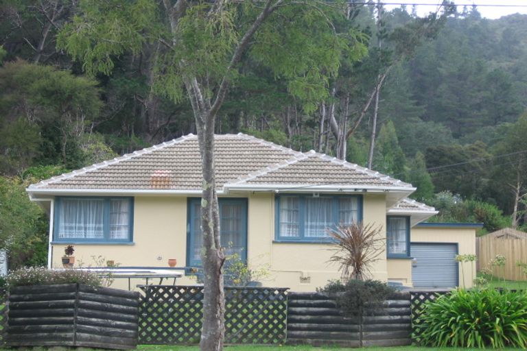 Photo of property in 77 Raukawa Street, Stokes Valley, Lower Hutt, 5019