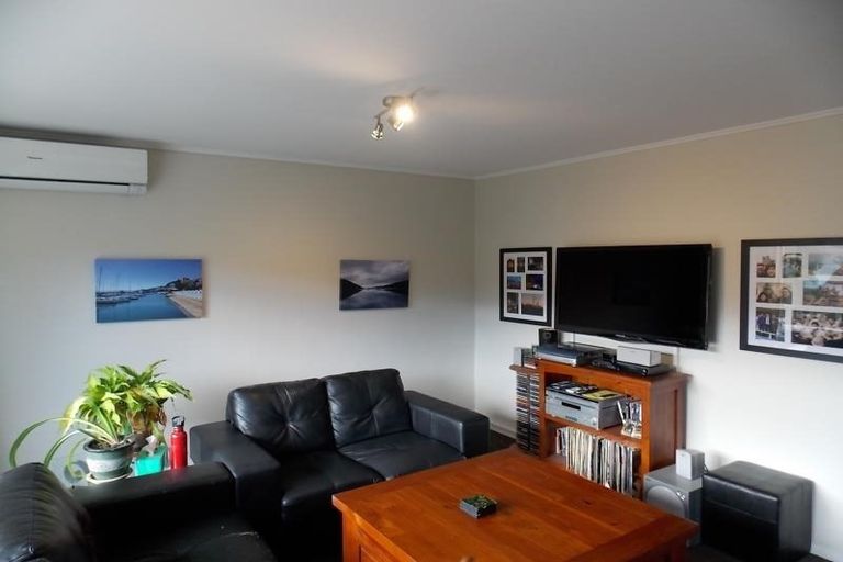 Photo of property in 358b Karori Road, Karori, Wellington, 6012