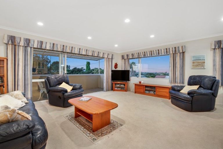 Photo of property in 14c Stanmore Bay Road, Stanmore Bay, Whangaparaoa, 0932