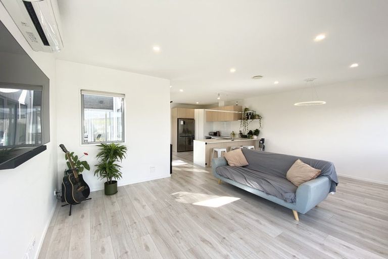 Photo of property in 2 Heri Lane, Westgate, Auckland, 0814