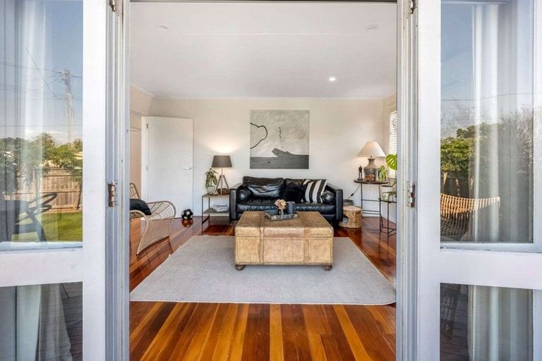 Photo of property in 112 Geddis Avenue, Maraenui, Napier, 4110