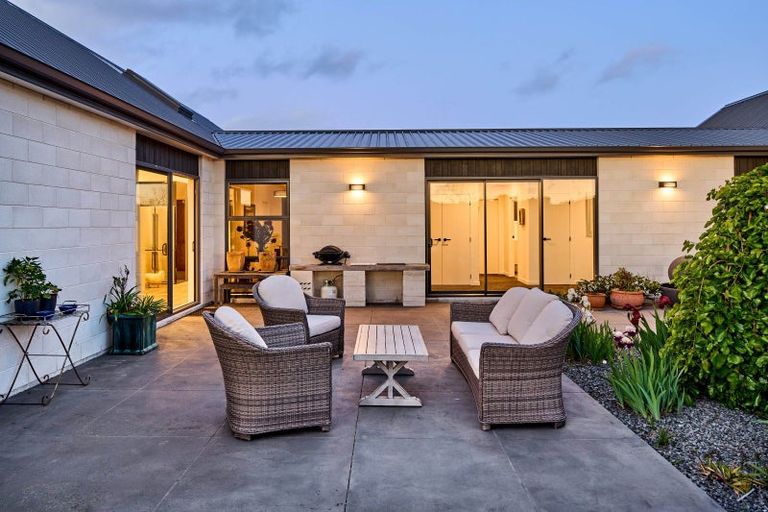 Photo of property in 41 Hudson Place, Paraparaumu, 5032