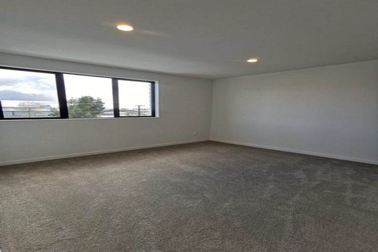 Photo of property in 1/17 Woodford Avenue, Henderson, Auckland, 0610