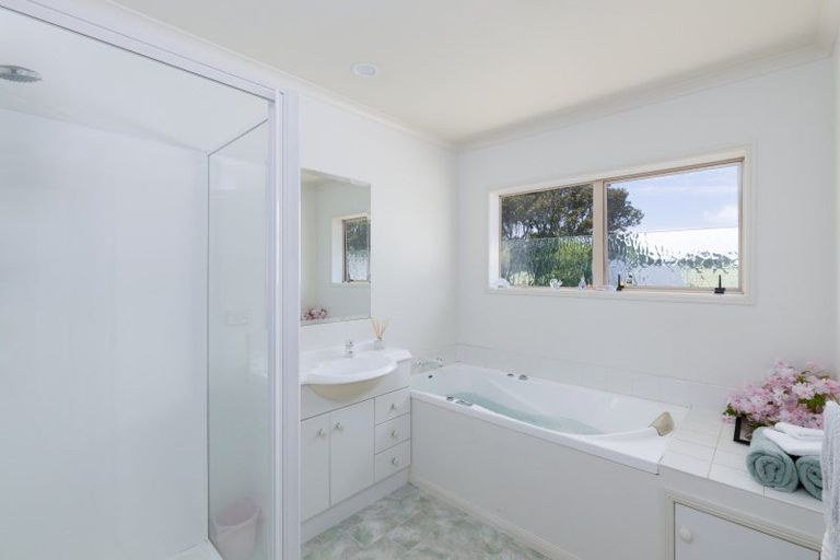 Photo of property in 1329 Devon Road, Brixton, Waitara, 4382