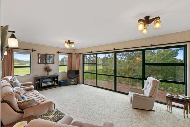 Photo of property in 2/16 Litten Road, Cockle Bay, Auckland, 2014