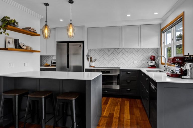 Photo of property in 7c Tasman Street, Vogeltown, New Plymouth, 4310