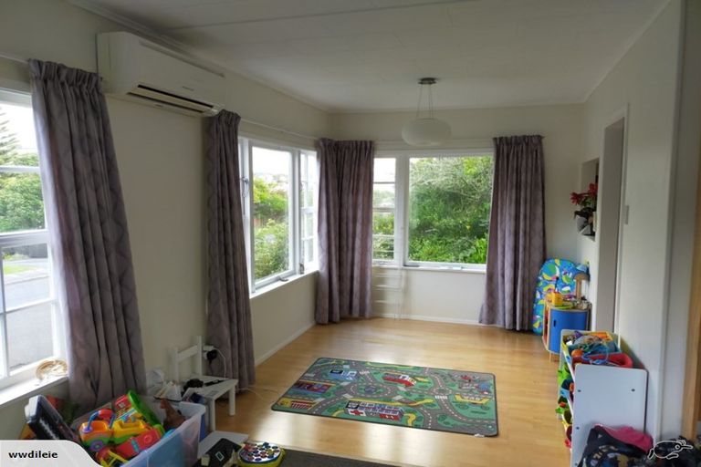 Photo of property in 199 Dowse Drive, Maungaraki, Lower Hutt, 5010