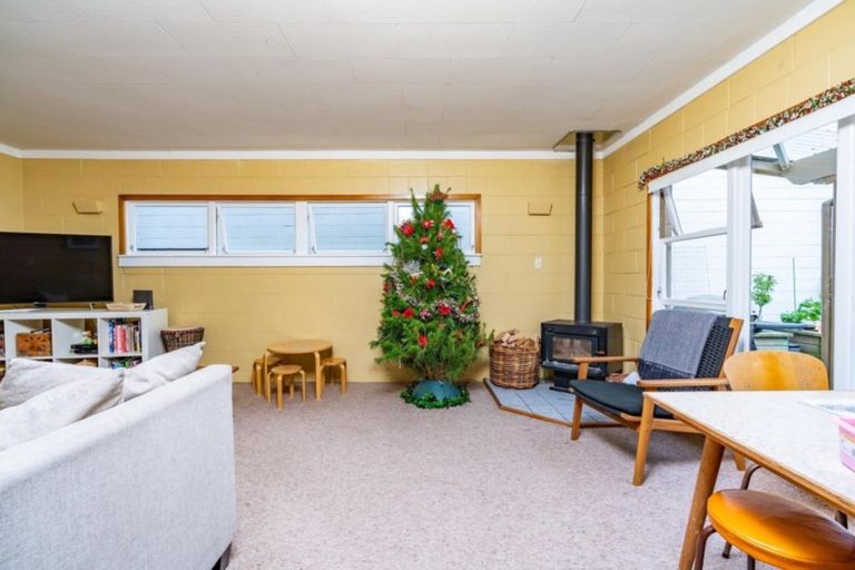 Photo of property in 23 The Centre, Waipu, 0510