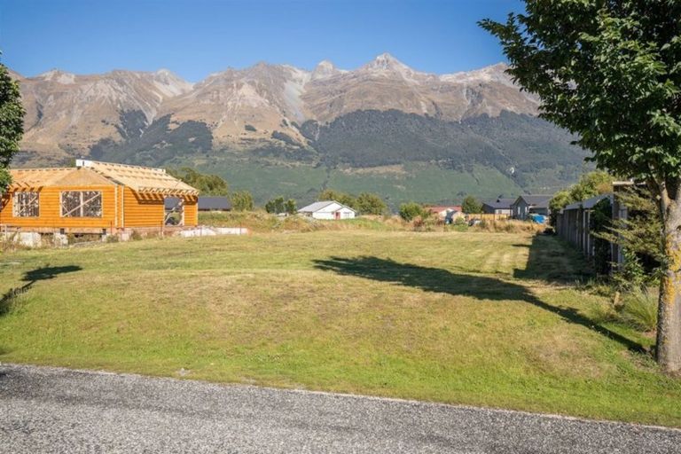 Photo of property in 10 Lochburn Avenue, Glenorchy, 9372