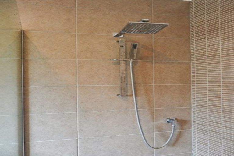 Photo of property in 62a Richmond Road, Carterton, 5713