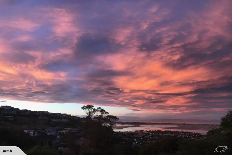 Photo of property in 84a Moncks Spur Road, Redcliffs, Christchurch, 8081