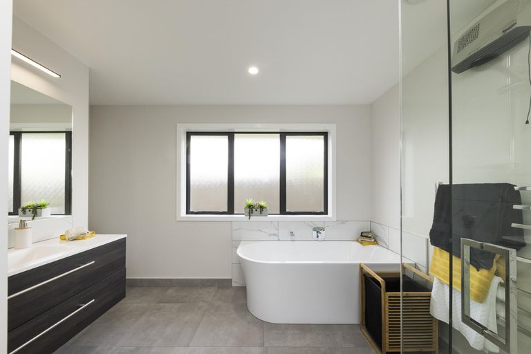 Photo of property in 107a Queen Street West, Levin, 5510