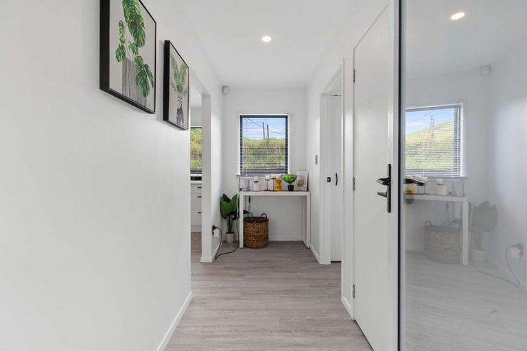 Photo of property in 16 Shelly Beach Road, Shelly Beach, Helensville, 0874