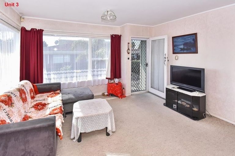 Photo of property in 3/80 Rangitoto Road, Papatoetoe, Auckland, 2025