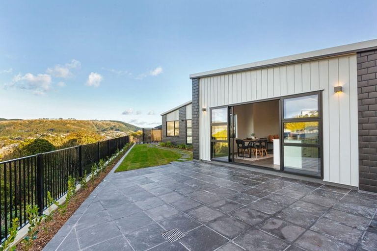Photo of property in 11 Paul Adams Way, Aotea, Porirua, 5024