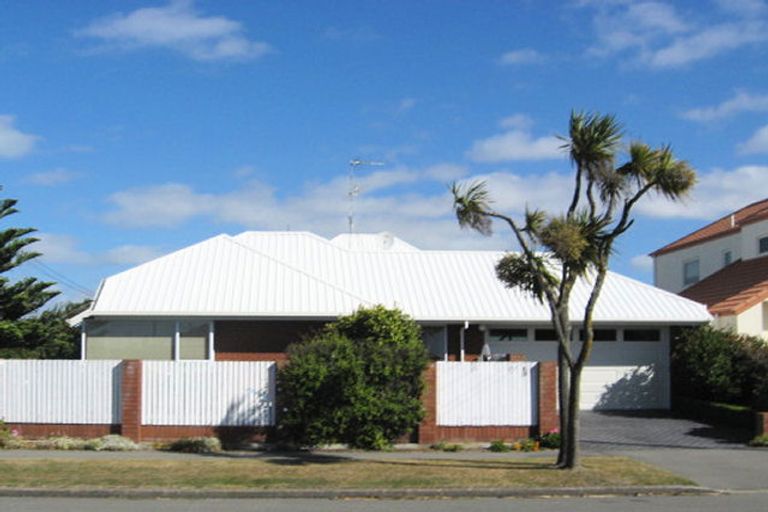 Photo of property in 8 Penguin Street, Southshore, Christchurch, 8062