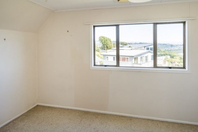 Photo of property in 68 Kahu Road, Paremata, Porirua, 5024