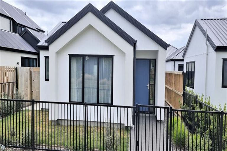 Photo of property in 14 Wimbledon Lane, Halswell, Christchurch, 8025