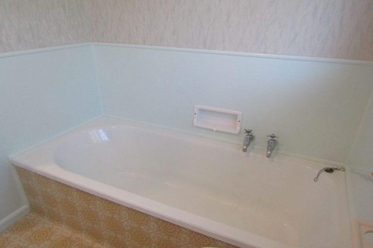 Photo of property in 245 Weston Road, Mairehau, Christchurch, 8052