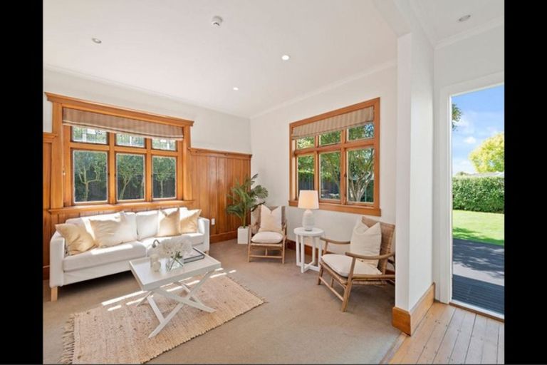 Photo of property in 52 Bretts Road, St Albans, Christchurch, 8052