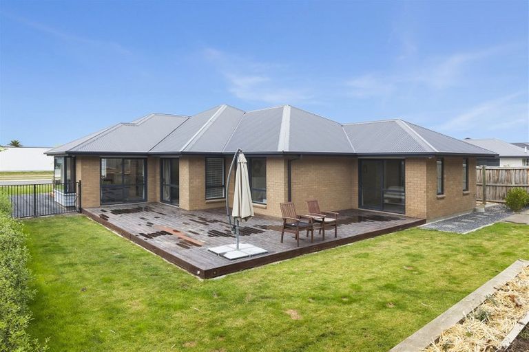 Photo of property in 67 Bayliss Drive, Kaiapoi, 7630