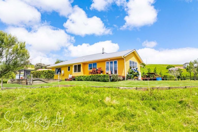 Photo of property in 16 Nikau Lane, Maungaturoto, 0520