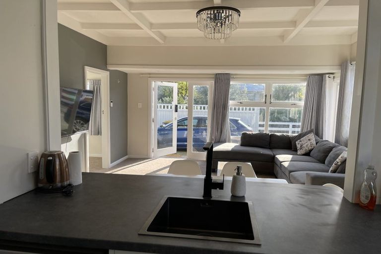 Photo of property in 60 Lake Road, Narrow Neck, Auckland, 0624