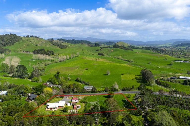 Photo of property in 1058 Old Mountain Road, Waitetuna, Raglan, 3295