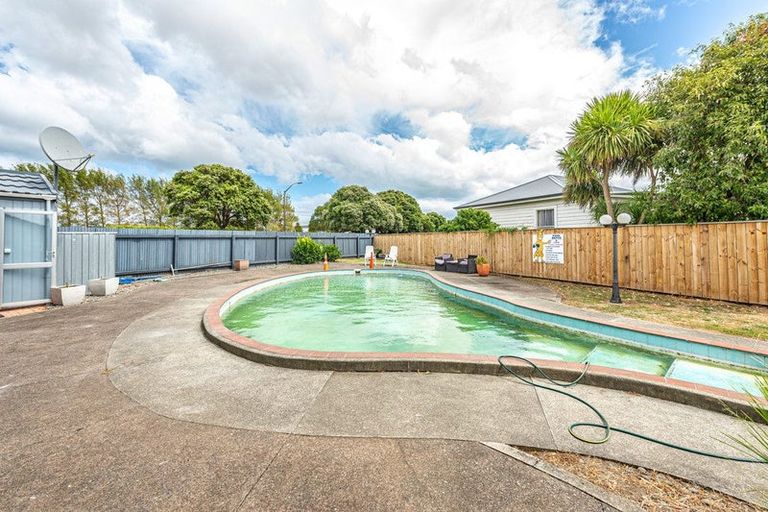 Photo of property in 1 Hurworth Place, College Estate, Whanganui, 4500