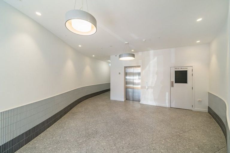 Photo of property in Unit 207,l2, 207/14 Laings Road, Hutt Central, Lower Hutt, 5010