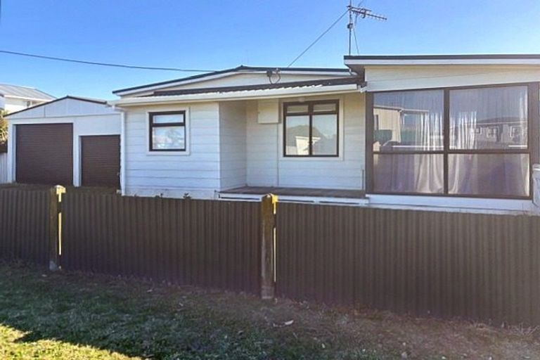 Photo of property in 90 Seabury Avenue, Foxton Beach, Foxton, 4815