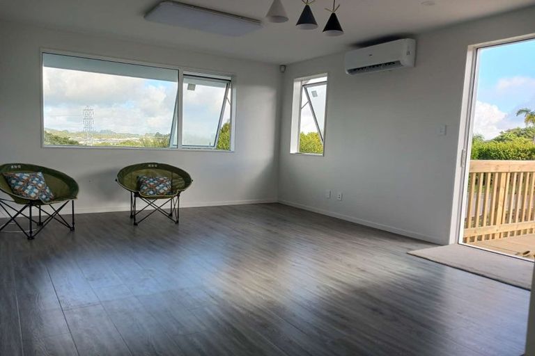 Photo of property in 73d Oraha Road, Kumeu, 0892