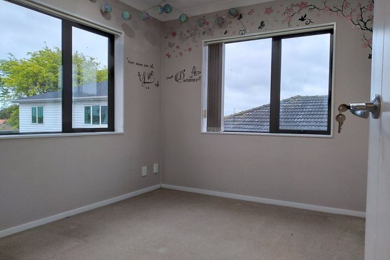 Photo of property in 8a Watson Place, Papatoetoe, Auckland, 2025