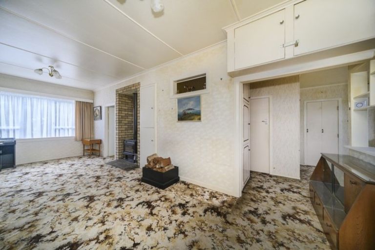 Photo of property in 2 Rira Street, Marton, 4710