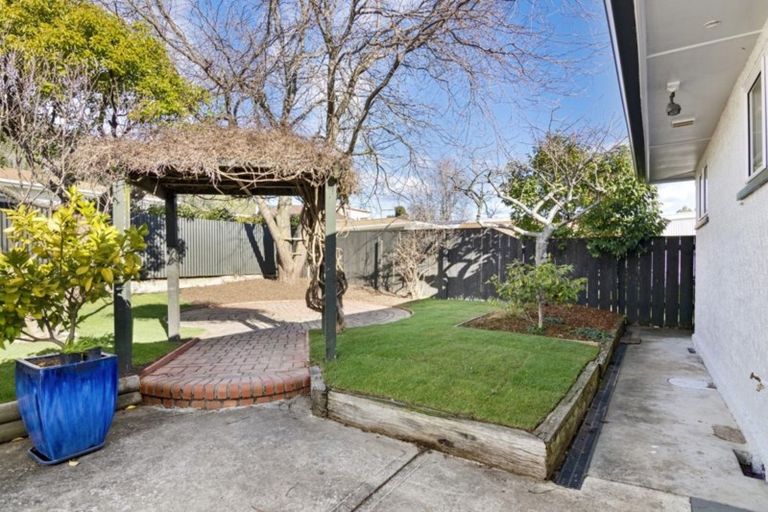 Photo of property in 95 Tipahi Street, Nelson South, Nelson, 7010
