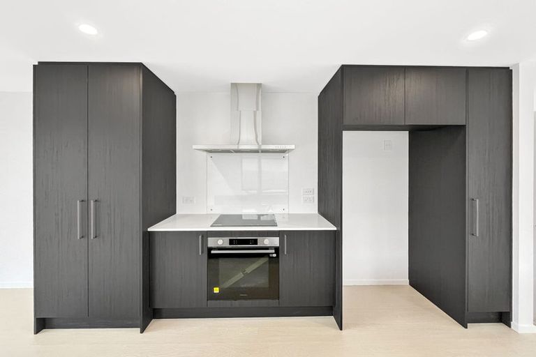 Photo of property in 35 Bill Hammond Drive, Belfast, Christchurch, 8051