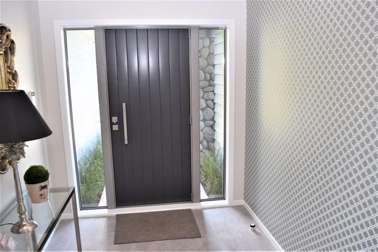 Photo of property in 11 Waipunahau Road, Waikanae, 5036