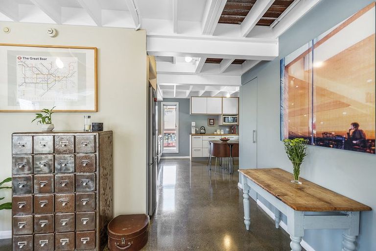 Photo of property in 30a Cleveland Street, Brooklyn, Wellington, 6021