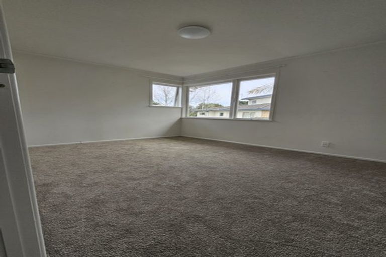 Photo of property in 1/42 Lyttelton Avenue, Forrest Hill, Auckland, 0620