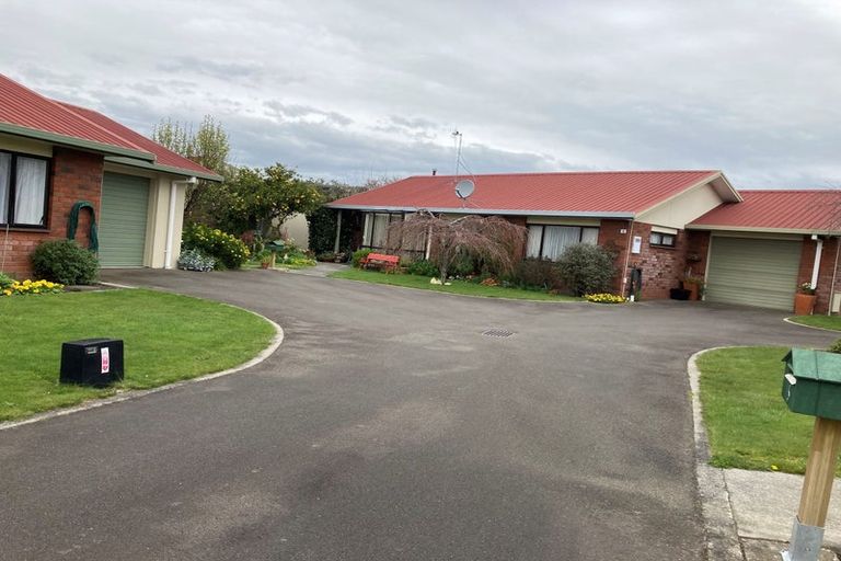 Photo of property in 1 Masonic Close, Takaro, Palmerston North, 4412