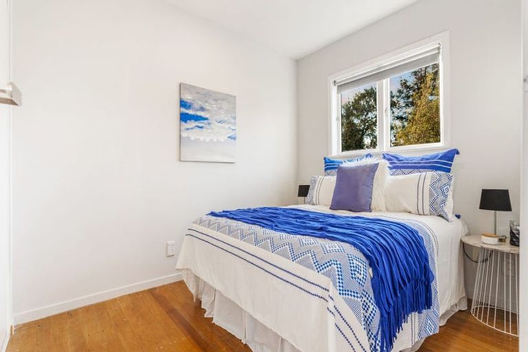 Photo of property in 1/637 Swanson Road, Swanson, Auckland, 0612