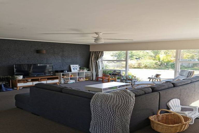 Photo of property in 5 Okataina Street, Pakuranga Heights, Auckland, 2010