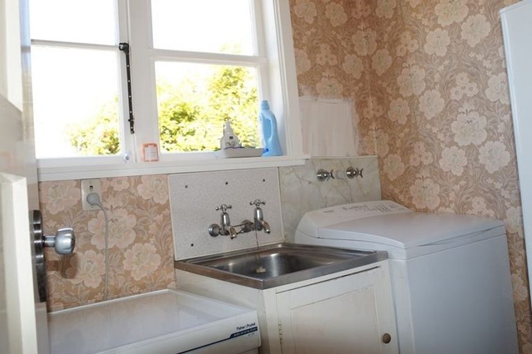 Photo of property in 60 Wilsons Road, Saint Martins, Christchurch, 8022