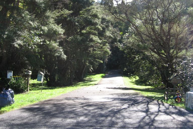 Photo of property in 9 Waima Crescent, Titirangi, Auckland, 0604