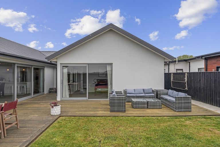 Photo of property in 129 Aviemore Drive, Highland Park, Auckland, 2010