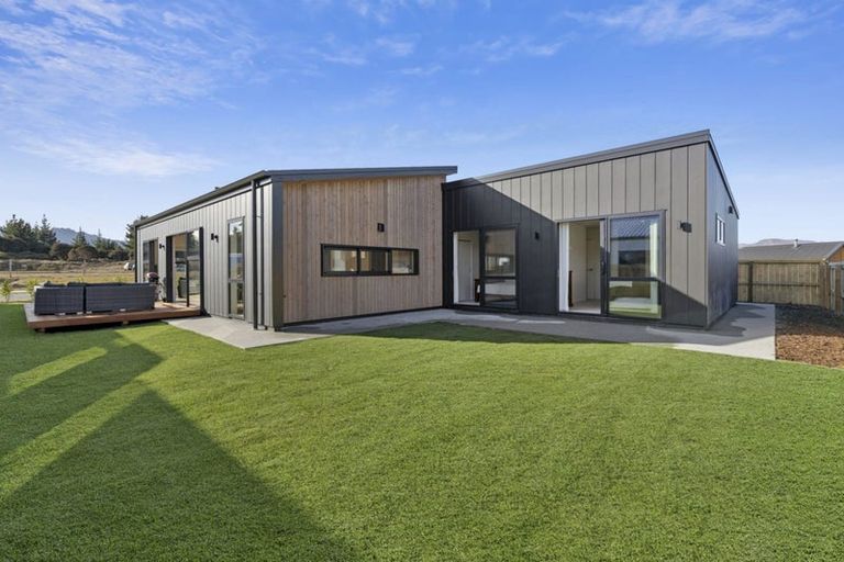 Photo of property in 6 Moonstone Street, Albert Town, 9305