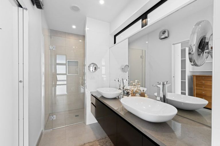 Photo of property in 5 Dalweny Lane, Cracroft, Christchurch, 8025