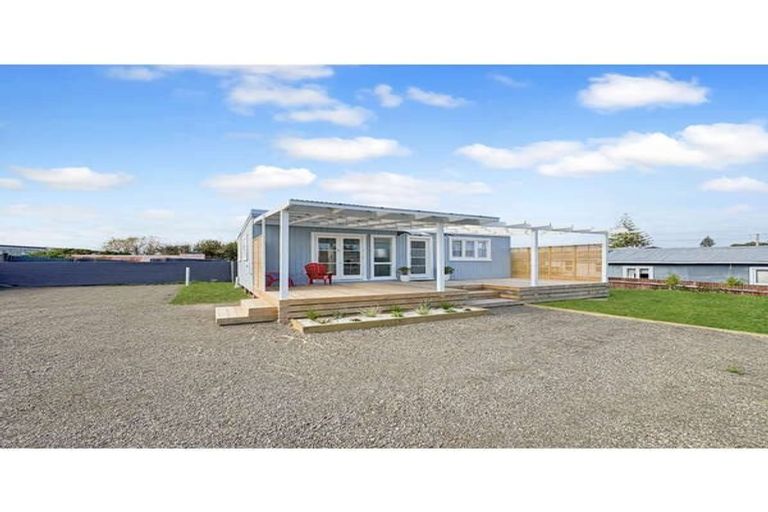 Photo of property in 46a Pratt Avenue, Foxton Beach, Foxton, 4815