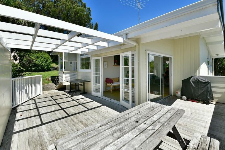 Photo of property in 68 Alexander Avenue, Torbay, Auckland, 0630