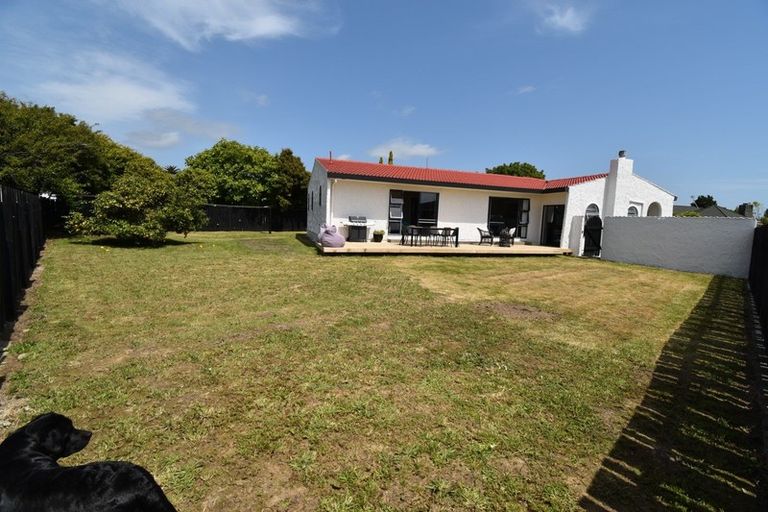 Photo of property in 12 Te Kama Street, Levin, 5510